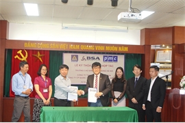 Lễ ký kết thoả thuận hợp tác giữa Trường Cao đẳng Cộng đồng Hà Nội với Công ty TNHH tư vấn đầu tư BSA và Công ty cổ phần quản lý và khai thác toà nhà VNPT (PMC)