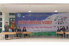 Ngày hội hướng nghiệp “Chọn nghề phù hợp, vững bước tương lai”