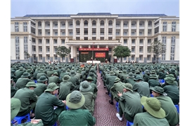 Lễ khai giảng lớp Giáo dục Quốc phòng và An ninh cho sinh viên K17 trường Cao đẳng Cộng đồng Hà Nội
