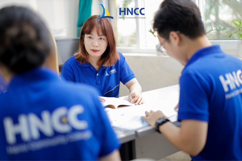 Nên Học Nghề Gì Hướng Nghiệp Phù Hợp Với Xu Hướng Thị Trường